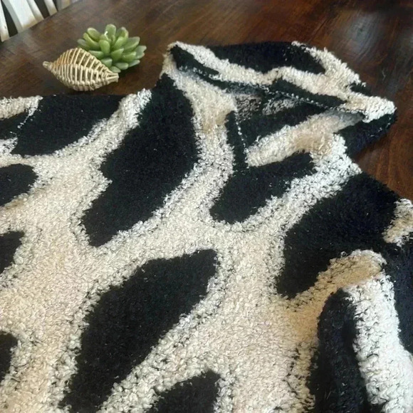 Sandy Liang x Target | Leopard Print Faux-Sherpa Hooded Sweatshirt - Picture 5 of 9